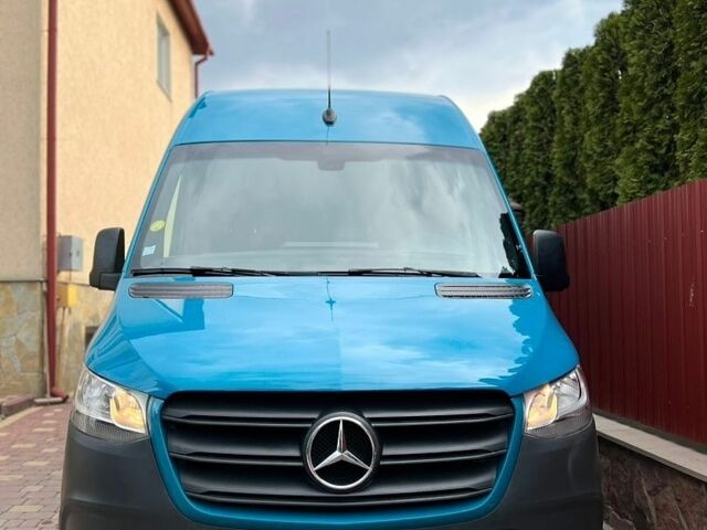 Синий Мерседес Sprinter, объемом двигателя 2.2 л и пробегом 288 тыс. км за 28000 $, фото 3 на Automoto.ua