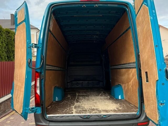Синий Мерседес Sprinter, объемом двигателя 2.2 л и пробегом 288 тыс. км за 28000 $, фото 10 на Automoto.ua