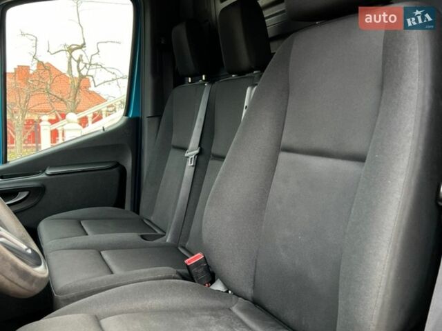 Синий Мерседес Sprinter, объемом двигателя 2.2 л и пробегом 288 тыс. км за 28000 $, фото 90 на Automoto.ua