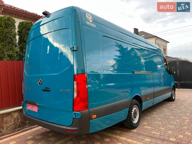 Синий Мерседес Sprinter, объемом двигателя 2.2 л и пробегом 288 тыс. км за 28000 $, фото 5 на Automoto.ua