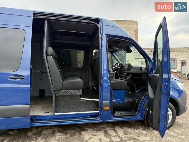 Синій Мерседес Sprinter, об'ємом двигуна 2.2 л та пробігом 279 тис. км за 22500 $, фото 29 на Automoto.ua