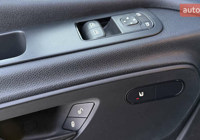 Синій Мерседес Sprinter, об'ємом двигуна 2.14 л та пробігом 238 тис. км за 24700 $, фото 16 на Automoto.ua