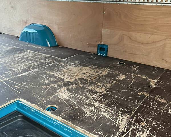 Синій Мерседес Sprinter, об'ємом двигуна 2.2 л та пробігом 288 тис. км за 30000 $, фото 73 на Automoto.ua