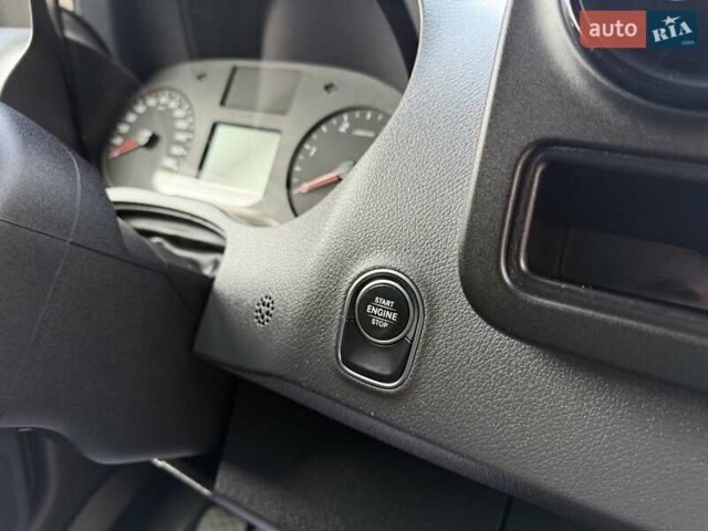 Синий Мерседес Sprinter, объемом двигателя 2.2 л и пробегом 251 тыс. км за 24250 $, фото 19 на Automoto.ua