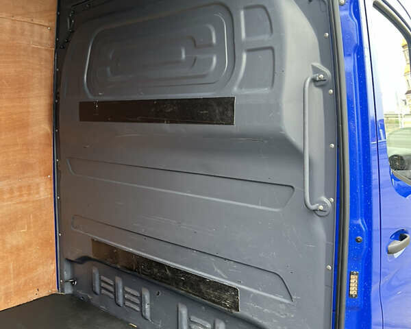 Синий Мерседес Sprinter, объемом двигателя 2.2 л и пробегом 260 тыс. км за 22500 $, фото 23 на Automoto.ua
