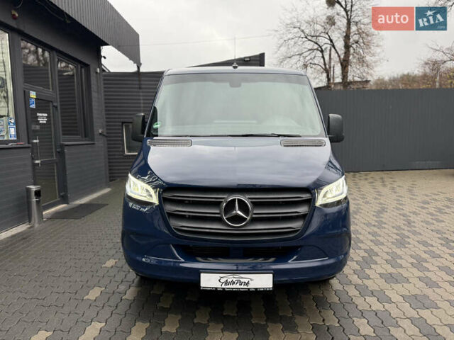 Синий Мерседес Sprinter, объемом двигателя 3 л и пробегом 151 тыс. км за 40719 $, фото 2 на Automoto.ua