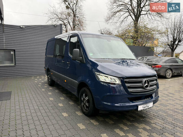 Синий Мерседес Sprinter, объемом двигателя 3 л и пробегом 151 тыс. км за 40719 $, фото 3 на Automoto.ua