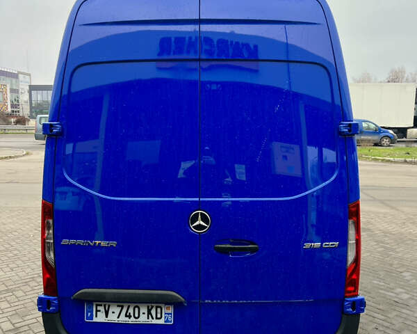 Синий Мерседес Sprinter, объемом двигателя 2.2 л и пробегом 260 тыс. км за 22500 $, фото 7 на Automoto.ua