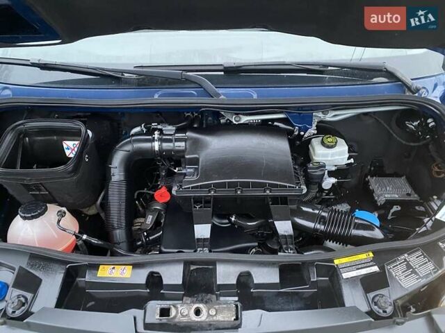 Синий Мерседес Sprinter, объемом двигателя 2.14 л и пробегом 300 тыс. км за 27900 $, фото 37 на Automoto.ua