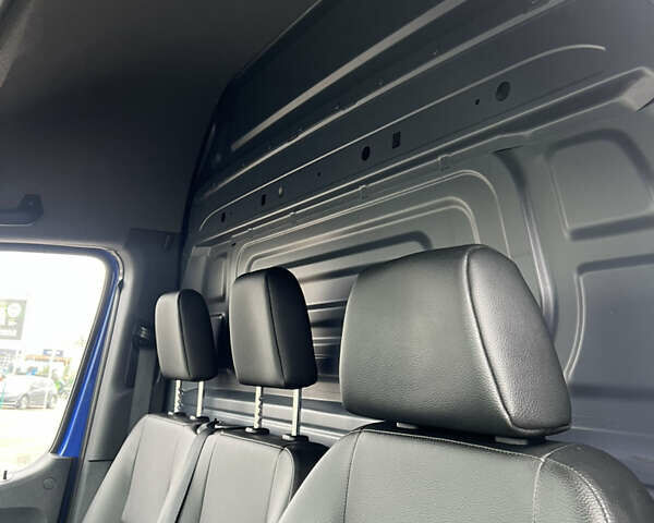 Синий Мерседес Sprinter, объемом двигателя 2.2 л и пробегом 260 тыс. км за 22500 $, фото 16 на Automoto.ua