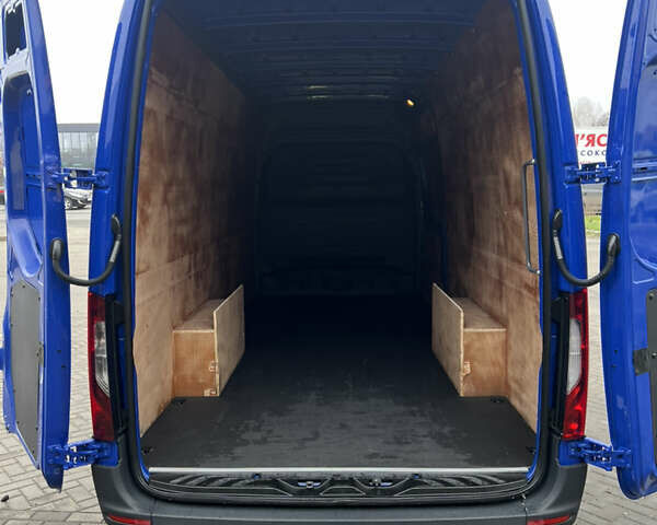 Синий Мерседес Sprinter, объемом двигателя 2.2 л и пробегом 260 тыс. км за 22500 $, фото 24 на Automoto.ua