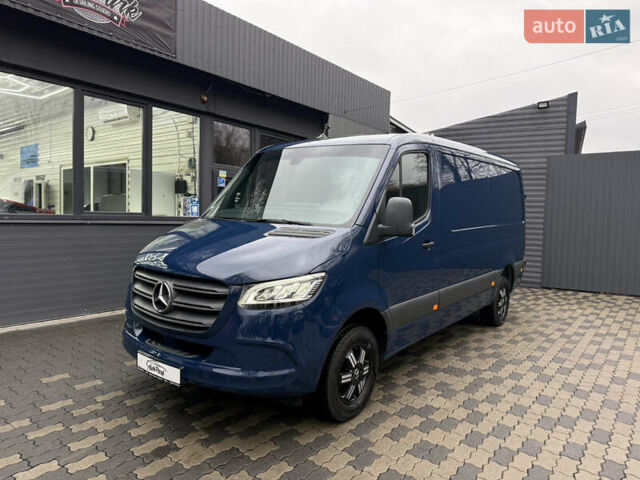 Синий Мерседес Sprinter, объемом двигателя 3 л и пробегом 151 тыс. км за 40719 $, фото 1 на Automoto.ua
