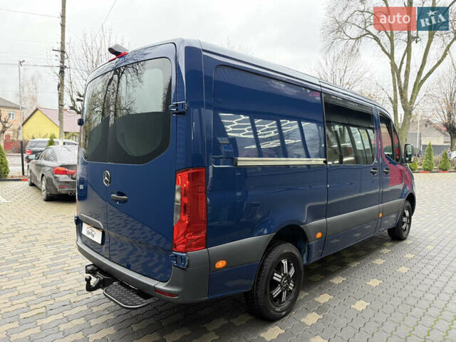 Синий Мерседес Sprinter, объемом двигателя 3 л и пробегом 151 тыс. км за 40719 $, фото 5 на Automoto.ua