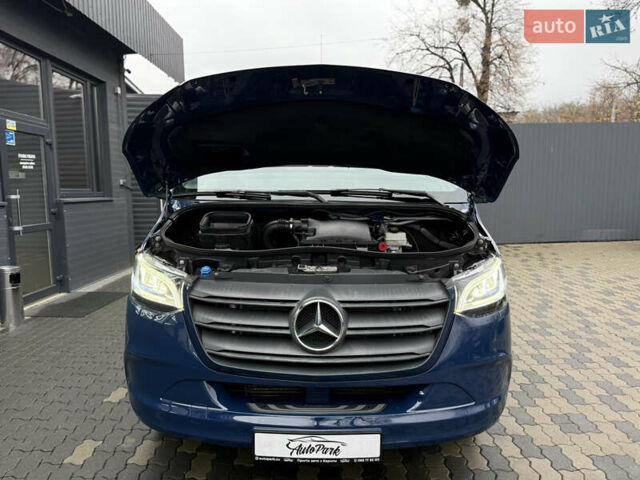 Синий Мерседес Sprinter, объемом двигателя 3 л и пробегом 151 тыс. км за 40719 $, фото 30 на Automoto.ua