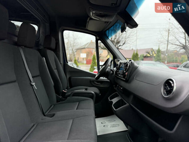 Синий Мерседес Sprinter, объемом двигателя 3 л и пробегом 151 тыс. км за 40719 $, фото 25 на Automoto.ua
