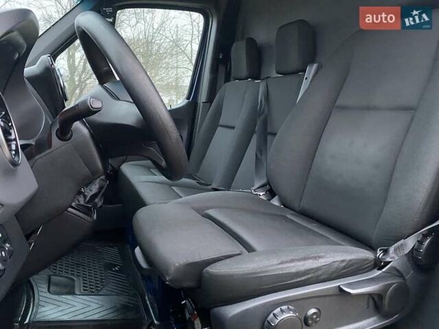 Синий Мерседес Sprinter, объемом двигателя 2.14 л и пробегом 300 тыс. км за 27900 $, фото 20 на Automoto.ua