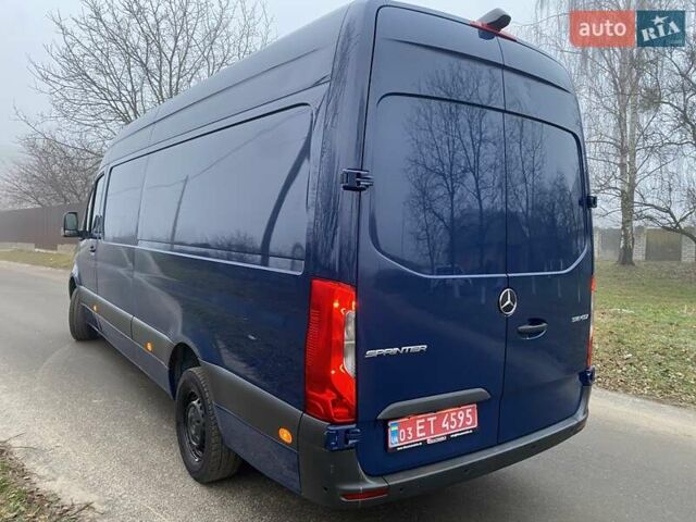 Синий Мерседес Sprinter, объемом двигателя 2.14 л и пробегом 300 тыс. км за 27900 $, фото 3 на Automoto.ua