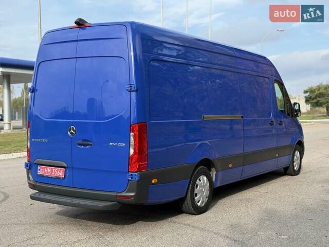 Синий Мерседес Sprinter, объемом двигателя 2.2 л и пробегом 251 тыс. км за 24250 $, фото 4 на Automoto.ua