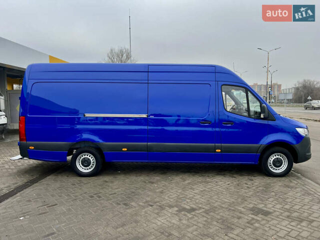 Синий Мерседес Sprinter, объемом двигателя 2.2 л и пробегом 260 тыс. км за 22500 $, фото 5 на Automoto.ua