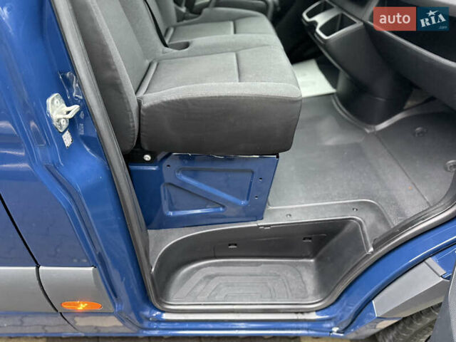 Синий Мерседес Sprinter, объемом двигателя 3 л и пробегом 151 тыс. км за 40719 $, фото 24 на Automoto.ua
