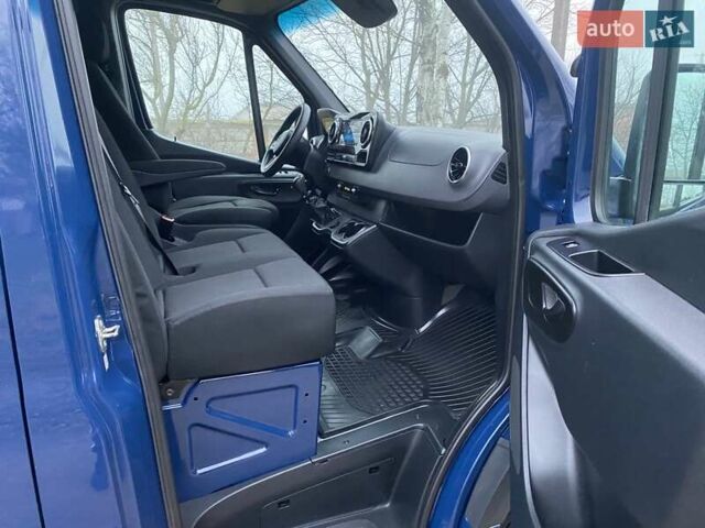 Синий Мерседес Sprinter, объемом двигателя 2.14 л и пробегом 300 тыс. км за 27900 $, фото 32 на Automoto.ua