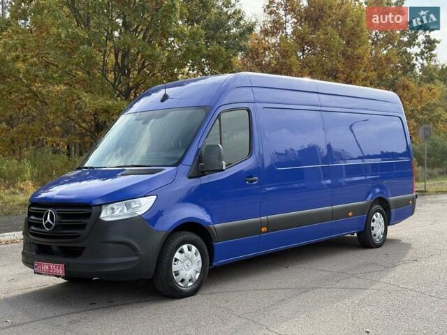 Синий Мерседес Sprinter, объемом двигателя 2.2 л и пробегом 251 тыс. км за 24250 $, фото 1 на Automoto.ua