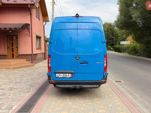 Синий Мерседес Sprinter, объемом двигателя 2.99 л и пробегом 162 тыс. км за 45900 $, фото 7 на Automoto.ua