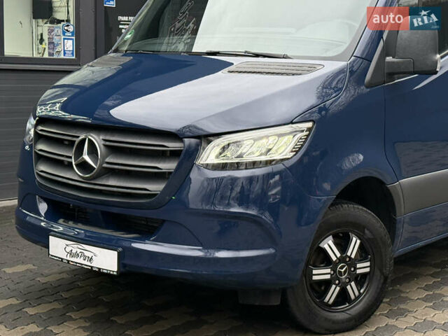 Синий Мерседес Sprinter, объемом двигателя 3 л и пробегом 151 тыс. км за 40719 $, фото 10 на Automoto.ua