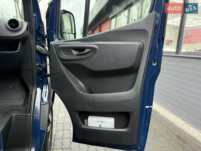 Синий Мерседес Sprinter, объемом двигателя 3 л и пробегом 151 тыс. км за 40719 $, фото 28 на Automoto.ua