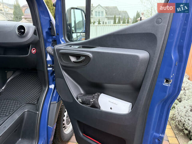 Синій Мерседес Sprinter, об'ємом двигуна 1.95 л та пробігом 208 тис. км за 35000 $, фото 34 на Automoto.ua