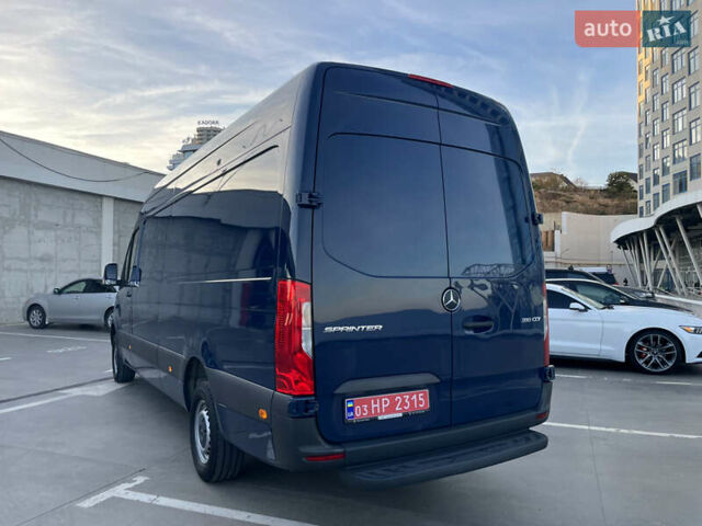 Синий Мерседес Sprinter, объемом двигателя 2.2 л и пробегом 318 тыс. км за 25500 $, фото 12 на Automoto.ua