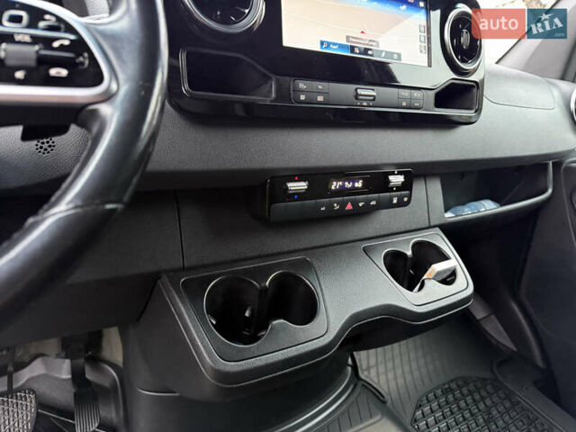Синій Мерседес Sprinter, об'ємом двигуна 1.95 л та пробігом 208 тис. км за 35000 $, фото 23 на Automoto.ua