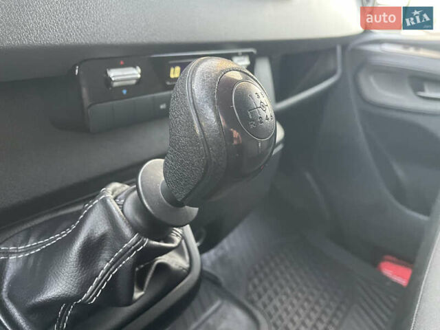 Синий Мерседес Sprinter, объемом двигателя 2.2 л и пробегом 318 тыс. км за 25500 $, фото 41 на Automoto.ua