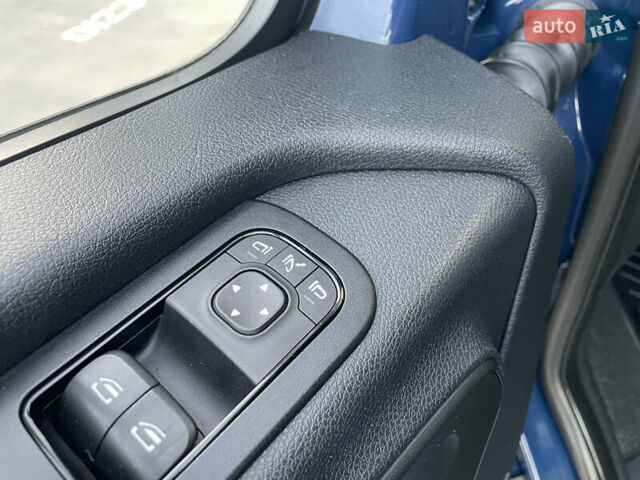 Синий Мерседес Sprinter, объемом двигателя 2.2 л и пробегом 318 тыс. км за 25500 $, фото 26 на Automoto.ua