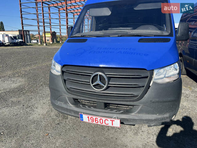 Синий Мерседес Sprinter, объемом двигателя 0 л и пробегом 228 тыс. км за 18300 $, фото 3 на Automoto.ua