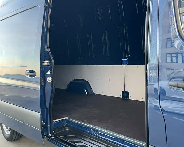 Синий Мерседес Sprinter, объемом двигателя 2.2 л и пробегом 318 тыс. км за 25500 $, фото 64 на Automoto.ua