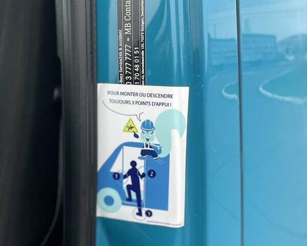 Синий Мерседес Sprinter, объемом двигателя 0 л и пробегом 270 тыс. км за 29900 $, фото 43 на Automoto.ua