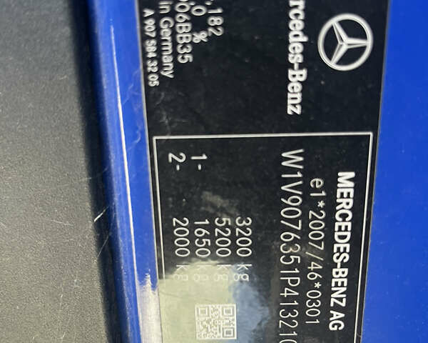 Синий Мерседес Sprinter, объемом двигателя 0 л и пробегом 228 тыс. км за 18300 $, фото 4 на Automoto.ua
