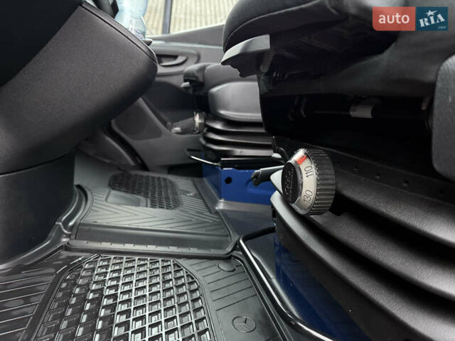 Синій Мерседес Sprinter, об'ємом двигуна 1.95 л та пробігом 208 тис. км за 35000 $, фото 15 на Automoto.ua