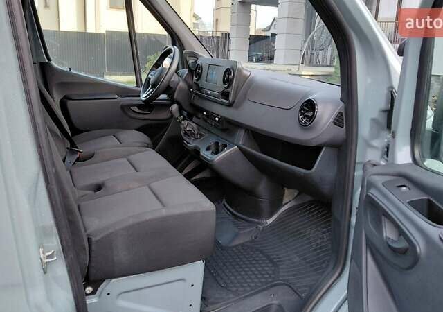Синій Мерседес Sprinter, об'ємом двигуна 2.2 л та пробігом 275 тис. км за 32000 $, фото 14 на Automoto.ua