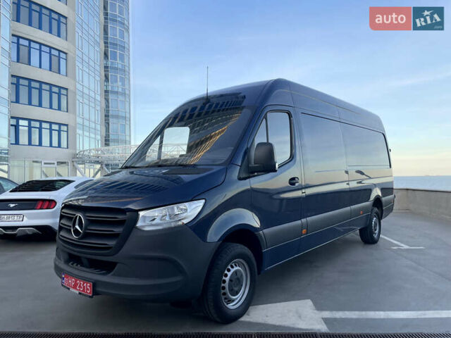Синий Мерседес Sprinter, объемом двигателя 2.2 л и пробегом 318 тыс. км за 25500 $, фото 1 на Automoto.ua