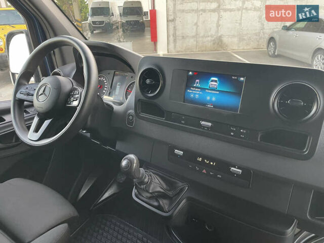 Синий Мерседес Sprinter, объемом двигателя 2.2 л и пробегом 318 тыс. км за 25500 $, фото 44 на Automoto.ua