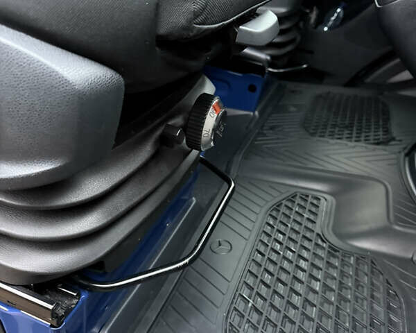 Синій Мерседес Sprinter, об'ємом двигуна 1.95 л та пробігом 208 тис. км за 35000 $, фото 36 на Automoto.ua
