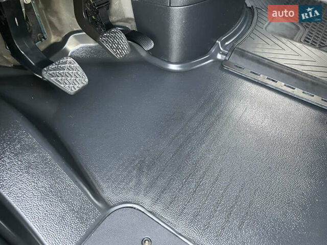 Синий Мерседес Sprinter, объемом двигателя 2.2 л и пробегом 318 тыс. км за 25500 $, фото 31 на Automoto.ua