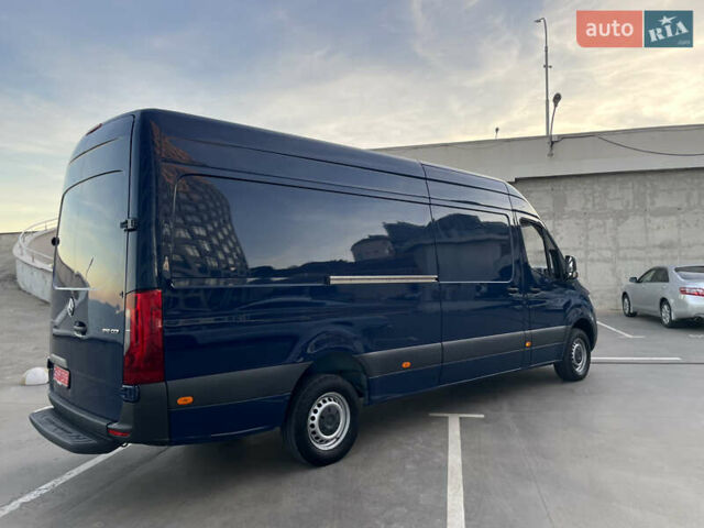 Синий Мерседес Sprinter, объемом двигателя 2.2 л и пробегом 318 тыс. км за 25500 $, фото 83 на Automoto.ua