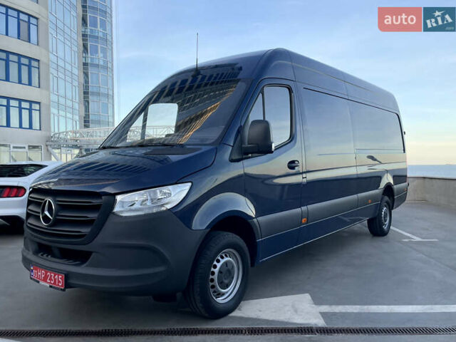 Синий Мерседес Sprinter, объемом двигателя 2.2 л и пробегом 318 тыс. км за 25500 $, фото 10 на Automoto.ua