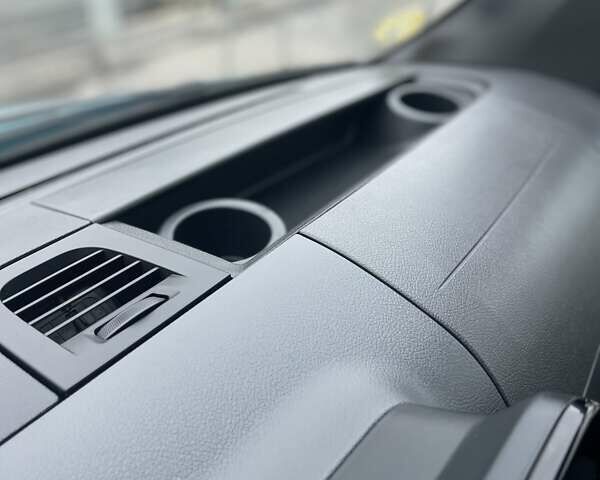 Синий Мерседес Sprinter, объемом двигателя 0 л и пробегом 270 тыс. км за 29900 $, фото 59 на Automoto.ua