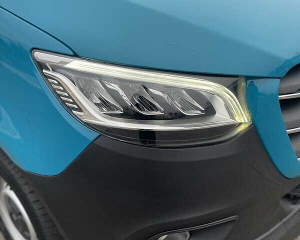 Синий Мерседес Sprinter, объемом двигателя 0 л и пробегом 270 тыс. км за 29900 $, фото 14 на Automoto.ua