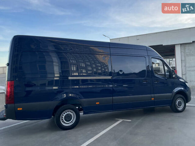 Синий Мерседес Sprinter, объемом двигателя 2.2 л и пробегом 318 тыс. км за 25500 $, фото 14 на Automoto.ua