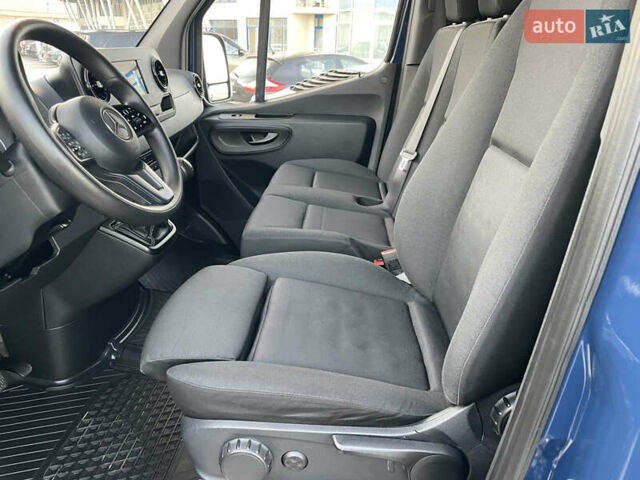 Синий Мерседес Sprinter, объемом двигателя 2.2 л и пробегом 318 тыс. км за 25500 $, фото 36 на Automoto.ua